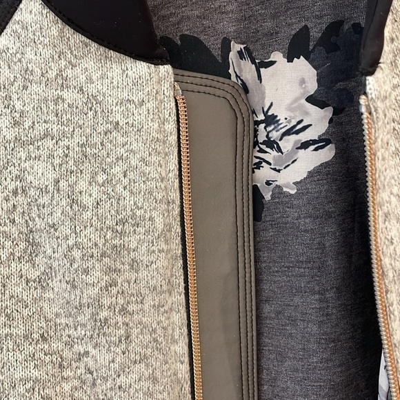 Lululemon Both Ways Bomber Atomic Flower Heathered White Reversible Jacket—EUC - Picture 12 of 14
